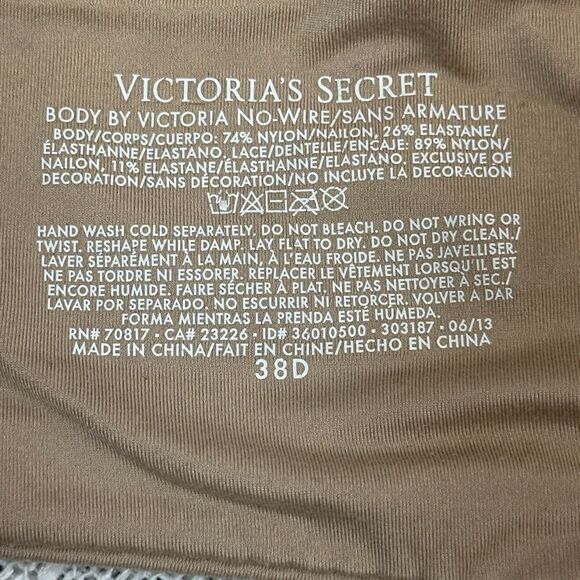 VICTORIA'S SECRET Body By Victoria No Wire Tan Bra 38D - Picture 8 of 9